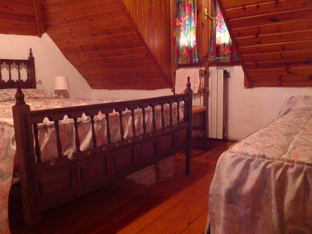 Pension Pallaruelo Saravillo Ruang foto