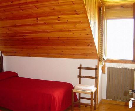 Pension Pallaruelo Saravillo Ruang foto